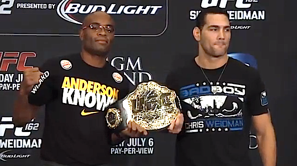 anderson-Silva-vs-chris-weidman-hold-title.png